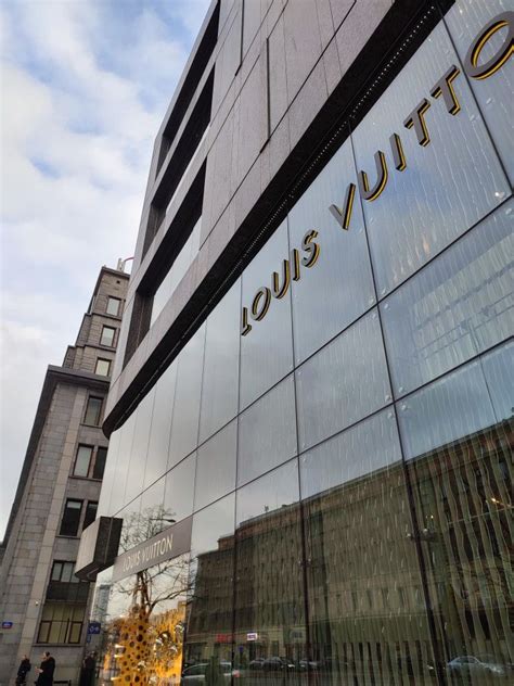 louis vuitton warsaw hk